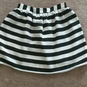 💚💚 Everly Striped Mini Skirt